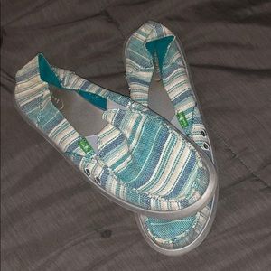 Sanuk shoes